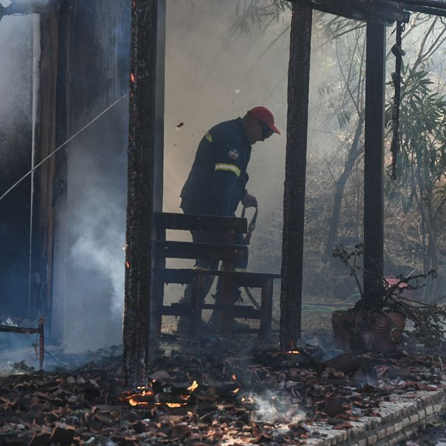Δεύτερη ημέρα της πυρκαγιάς στην Αχαΐα