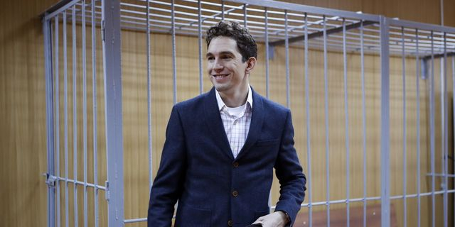 Ο δημοσιογράφος Alec Luhn που αποκλείστηκε στο βουνό
