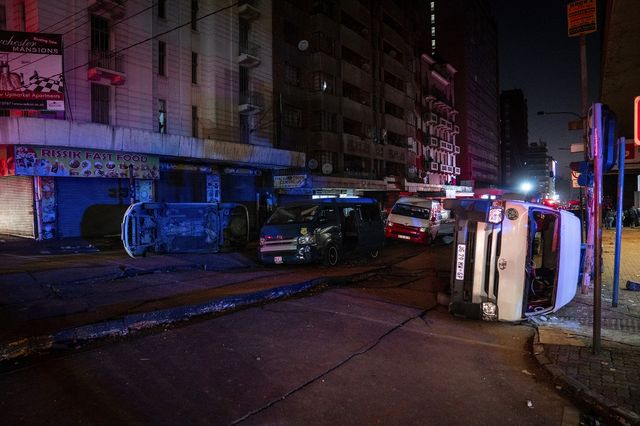 Πόλεμος των ταξί στη Νότια Αφρική με ένας νεκρό