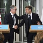 Ο Βρετανός Πρωθυπουργός Κιρ Στάρμερ και ο Γάλλος Πρόεδρος Εμανουέλ Μακρόν
