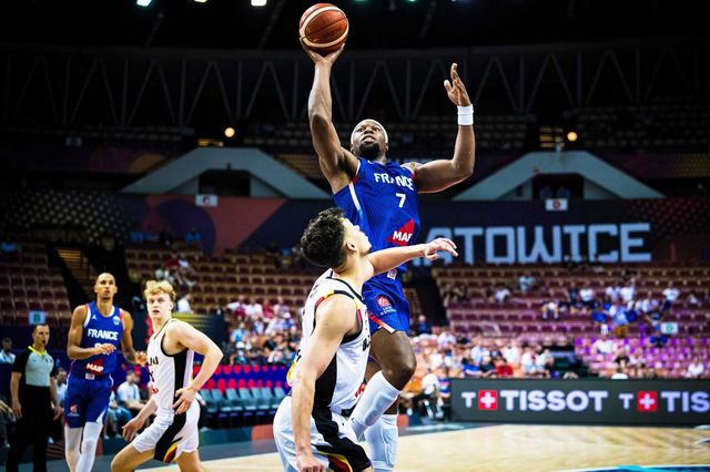 Βέλγιο – Γαλλία 64-92: Άνετη επικράτηση για τους “μπλε” στην πρεμιέρα του Eurobasket 2025