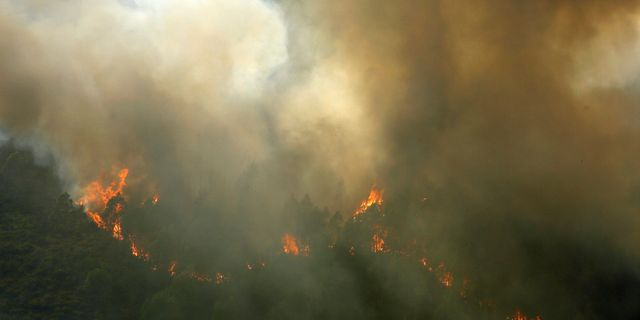 Μαίνονται οι καταστροφικές πυκραγιές στην Πορτογαλία