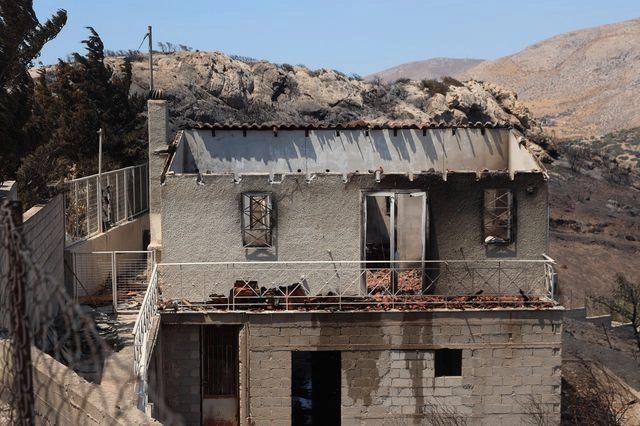 Φωτιά στην Ανατ. Αττική: Ξεκίνησαν οι αυτοψίες στις πληγείσες περιοχές