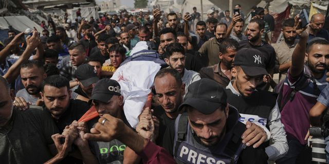 Οργή για την δολοφονία των δημοσιογράφων στη Γάζα – Ο Νετανιάχου σκοτώνει (και) την αλήθεια