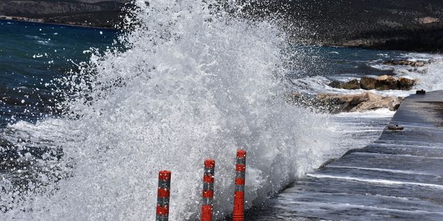Οι ριπές ανέμων ξεπέρασαν τα 100 χλμ/ώρα – Αναλυτικός χάρτης