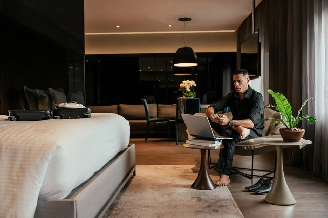 Εξυπηρετούμενα διαμερίσματα: Μεταξύ Airbnb, ξενοδοχείου και μακράς ενοικίασης – Οι προοπτικές