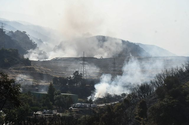 Πώς να προστατευτούμε από νερό και τρόφιμα μετά από φωτιά