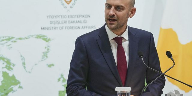 Επίσκεψη Γάλλου ΥΠΕΞ στη Γροιλανδία