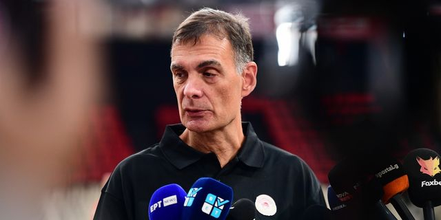 Μπαρτζώκας: Δεν θα πάρουμε παίκτη επειδή πιέζουν τα social media