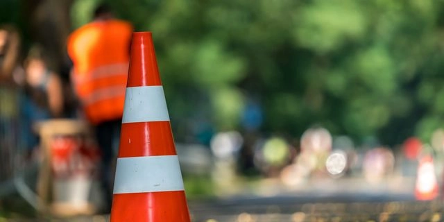 Ίλιον: Διακοπή κυκλοφορίας λόγω θραύσης αγωγού ύδρευσης