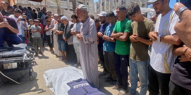 Επίθεση στο νοσοκομείο Νάσερ: “Δεν ήταν στόχος οι δημοσιογράφοι” επιμένει το Ισραήλ