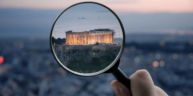 Δύο “καμπανάκια” από την πραγματική οικονομία