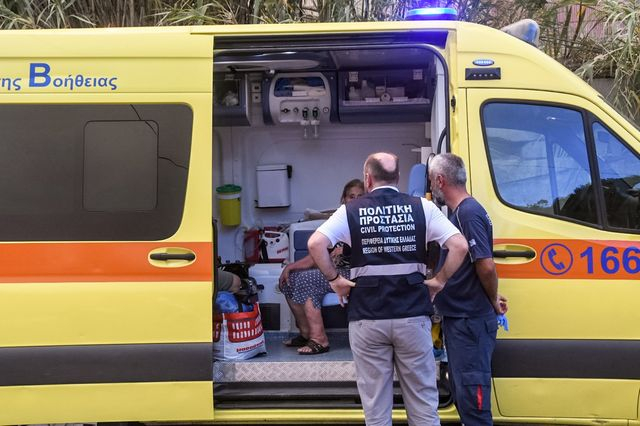 Φωτιές: Σε πλήρη ετοιμότητα το ΕΚΑΒ – Παρενέβη σε 67 περιστατικά