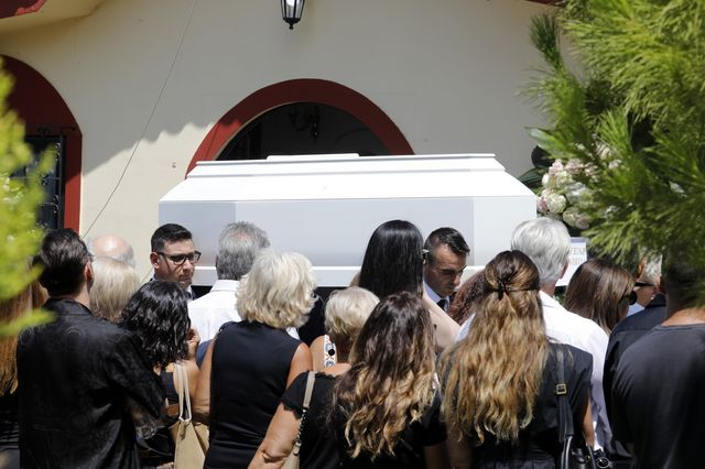 Σε κλίμα οδύνης η κηδεία της Αλεξάνδρας Νικολαΐδου