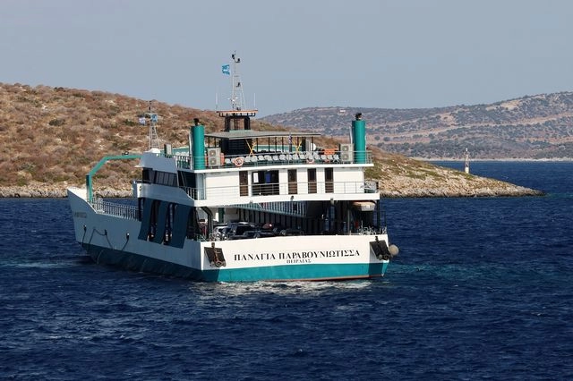 Καμία ενέργεια από την πλοιοκτήτρια εταιρεία του φέρι μποτ που έπεσε σε ξέρα στα Στύρα
