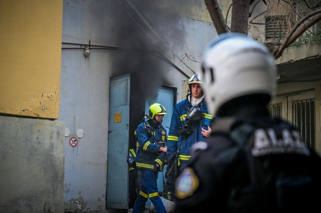 Κιάτο: Φωτιά σε εγκαταλελειμμένη ντισκοτέκ – Μήνυμα του 112 λόγω καπνών
