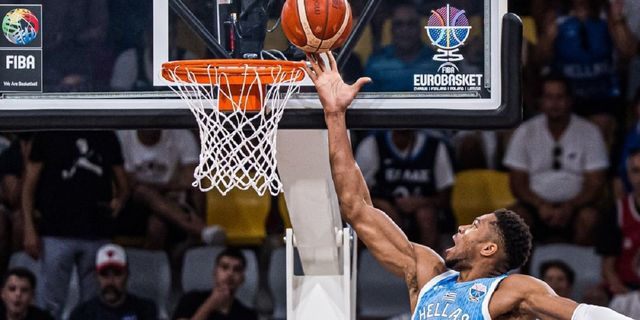 EuroBasket 2025: Ο Σλούκας “σέρβιρε” και ο Γιάννης κάρφωσε εντυπωσιακά απέναντι στη Γεωργία