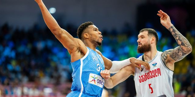 EuroBasket 2025: Γεωργία-Ελλάδα 53-94: Γιάννης και Ντίνος ενθουσίασαν τη Λεμεσό