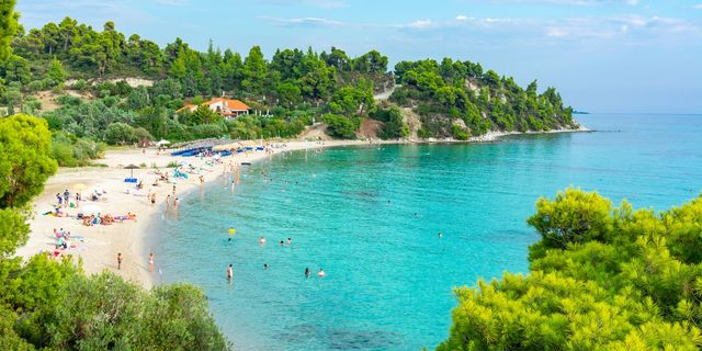 Παραλία στη Σιθωνία Χαλκιδικής