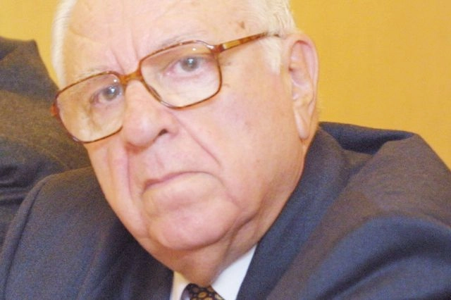 Πέθανε ο δημοσιογράφος και συγγραφέας Γιάννης Καιροφύλας