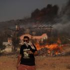 Σε ύφεση η φωτιά στην Ανατολική Αττική – Άρχισαν οι εναέριες ρίψεις