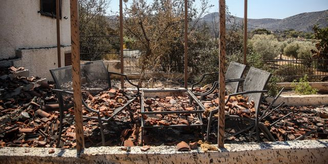 Συνελήφθησαν δύο στελέχη του ΔΕΔΔΗΕ για τη φωτιά στην Κερατέα