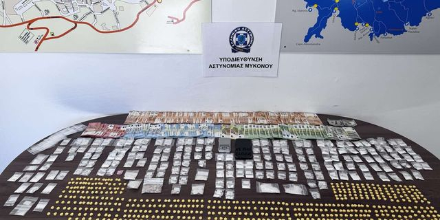 Μύκονος: Δύο συλλήψεις για διακίνηση ναρκωτικών – Ξεπερνούν τις 135.000 ευρώ τα κατασχεθέντα