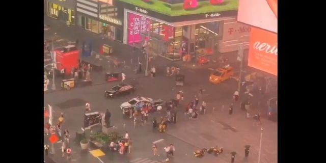 Πυροβολισμοί στην Times Square – Τρεις τραυματίες