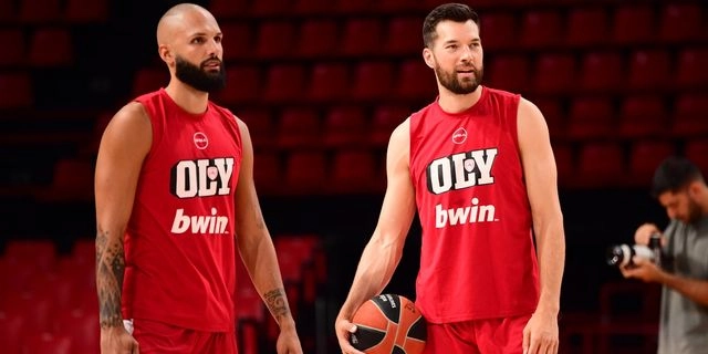 Ολυμπιακός: Άχαστος ο Φουρνιέ στην πρώτη προπόνηση ενόψει της νέας σεζόν