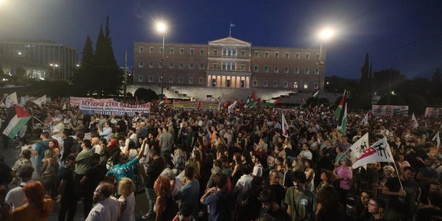 Στους δρόμους οι Έλληνες για την Παλαιστίνη – Συγκεντρώσεις σε όλη τη χώρα