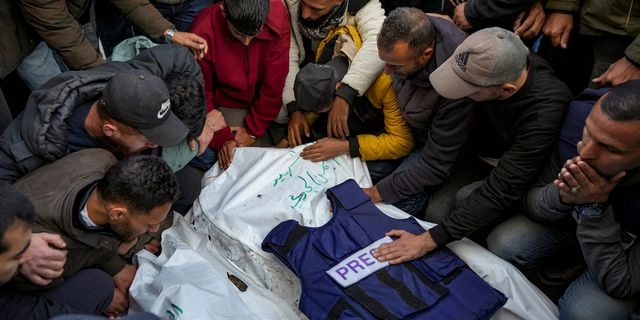 Γάζα: Η διπλή επίθεση στο νοσοκομείο αποκαλύπτει το επικίνδυνο μοτίβο του Ισραήλ