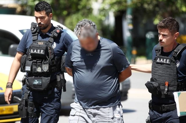 O συλληφθέντας δημοτικός υπάλληλος για εμπρησμούς στην Παλλήνη