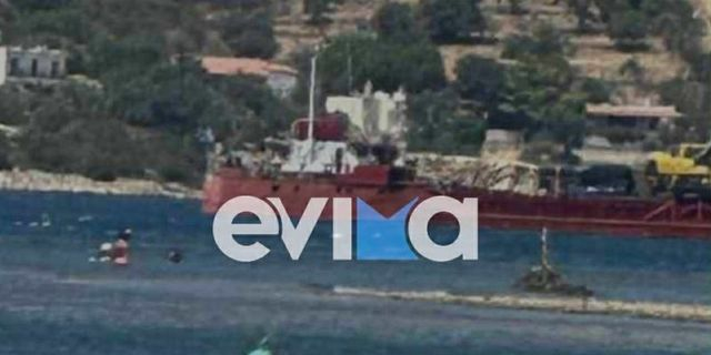 Το πλοίο που έφτασε στην παραλία Αλμυροποτάμου
