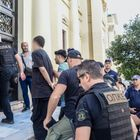 Φωτιές στην Πάτρα: Προθεσμία για να απολογηθούν πήραν οι τρεις συλληφθέντες