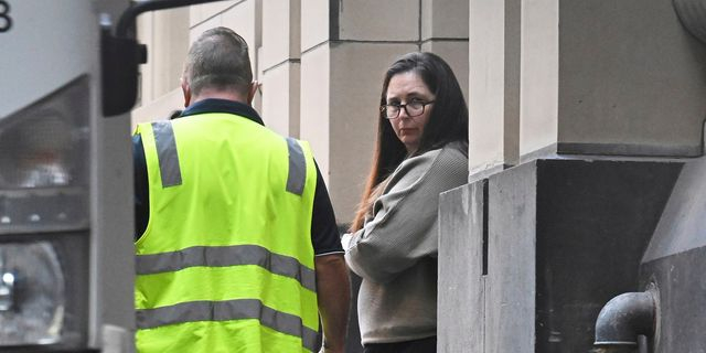 Πριν τα μανιτάρια, η Αυστραλή είχε ήδη προσπαθήσει να δηλητηριάσει τον πρώην της