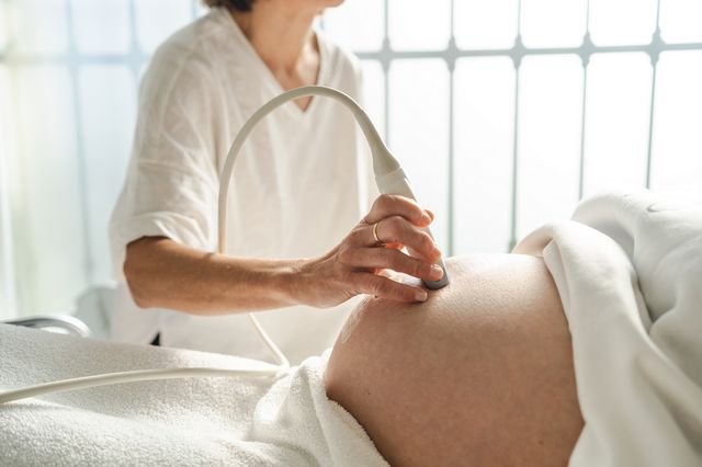Έλληνας επιστήμονας μετείχε σε έρευνα που βοηθάει ώριμες γυναίκες να αποκτήσουν πιο εύκολα παιδί