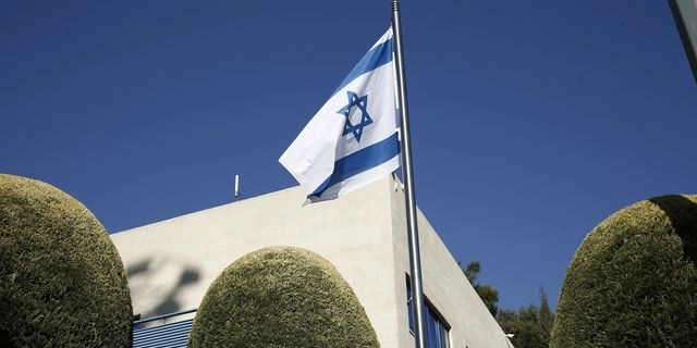 Ισραηλινός πρεσβευτής ή τοποτηρητής;