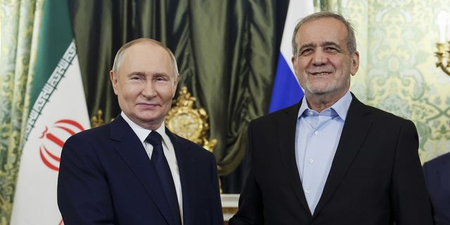 Πούτιν – Πεζεσκιάν μίλησαν για το ιρανικό πυρηνικό πρόγραμμα