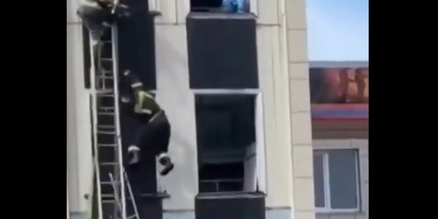 Αγία Πετρούπολη: Πυροσβέστης έπεσε στο κενό από πύργο εκπαίδευσης