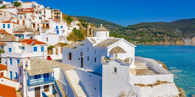 Σε “φουλ” ρυθμούς το real estate στις Σποράδες – Πού κινούνται οι τιμές πώλησης κατοικιών