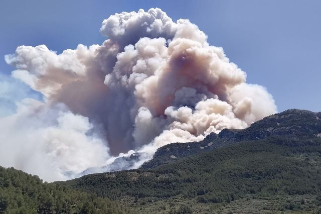 Ισπανία: Πάνω από 1.000 άνθρωποι απομακρύνονται εσπευσμένα εξαιτίας πυρκαγιών