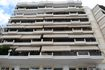 Η πολυκατοικία όπου διαμένει η μητέρα του κοριτσιού που βρέθηκε νεκρό στο Φάληρο