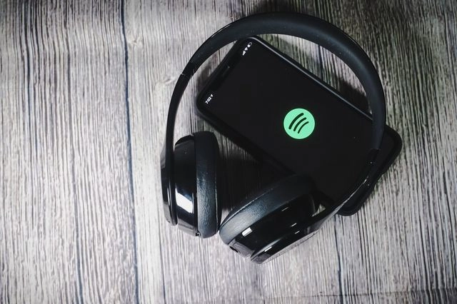 Το Spotify αυξάνει τις μηνιαίες χρεώσεις και εισάγει νέες υπηρεσίες