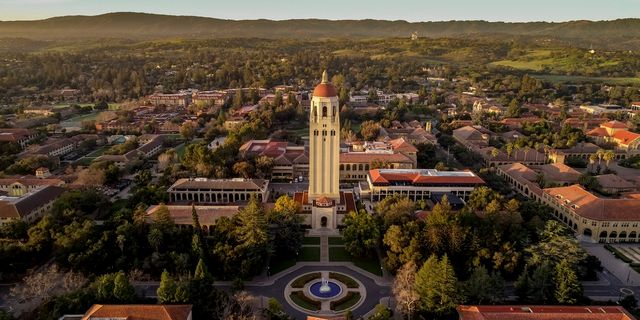 ΗΠΑ: Καταργούνται 363 θέσεις εργασίας στο Stanford λόγω Τραμπ
