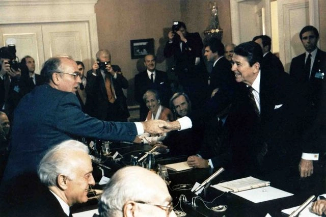 Από τη Σύνοδο της Βιέννης στη Σύνοδο της Γένοβας