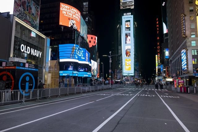 ΗΠΑ: Εκκενώθηκε η Times Square λόγω ύποπτου δέματος