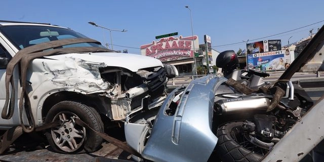 Σοβαρό τροχαίο στην Αγία Παρασκευή – Νεκρός αναβάτης μηχανής