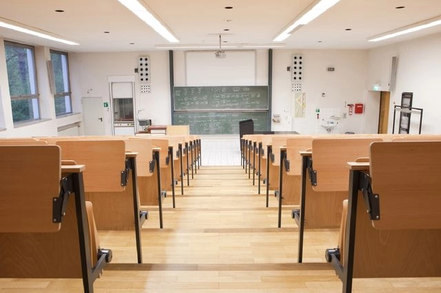 Μη Κρατικά Πανεπιστήμια: Πήραν άδεια χωρίς να καταθέσουν προγράμματα σπουδών