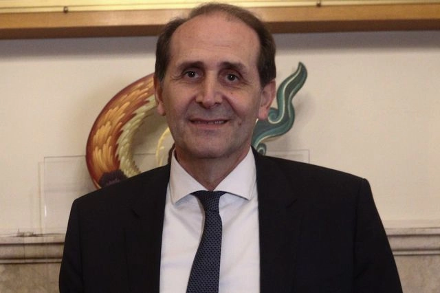 Απόστολος Βεσυρόπουλος