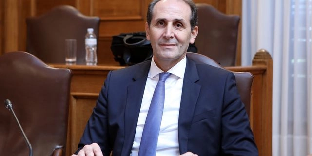 Απόστολος Βεσυρόπουλος